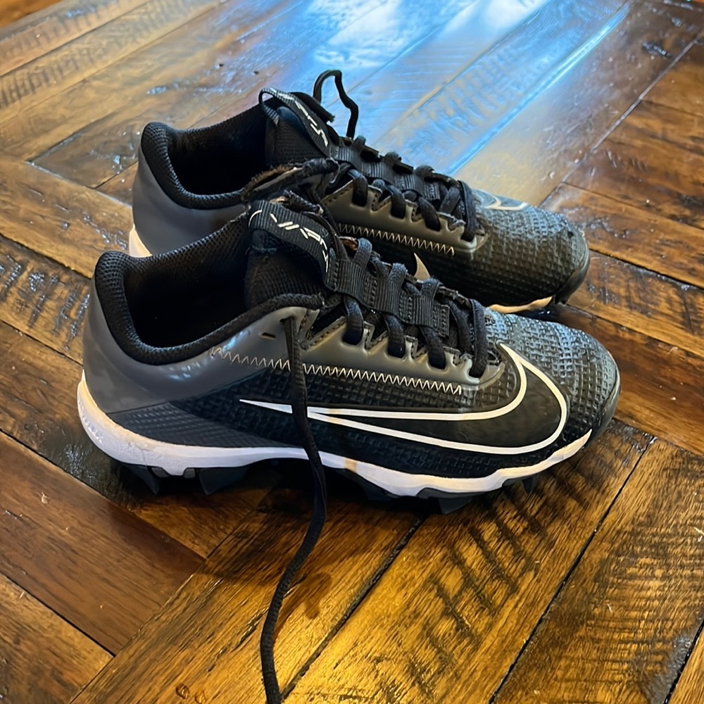 Boys Youth Football Cleats